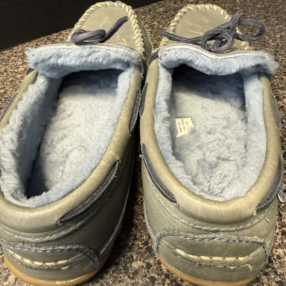 LL Bean Wicked Good Slippers Womens 8 Blue Gray Suede Moccasins Shearling Lined - Picture 10 of 15